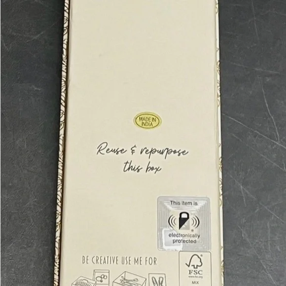 NEW Haute Hippie Popcorn Bucket Purse Charm/Keychain. Hand beaded. - Picture 4 of 4